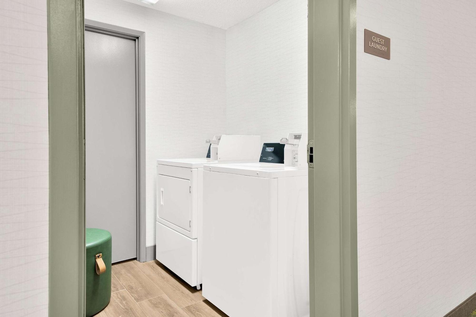 Spark By Hilton Toronto Markham Exterior photo