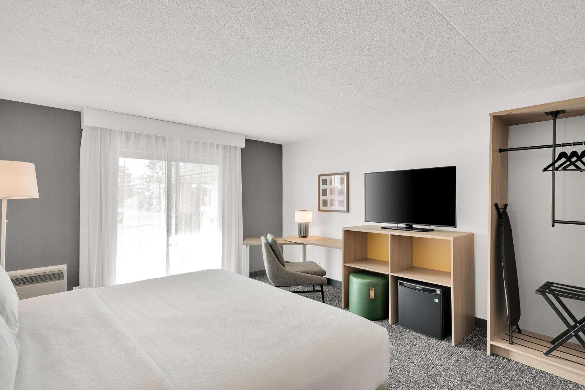 Spark By Hilton Toronto Markham Exterior photo