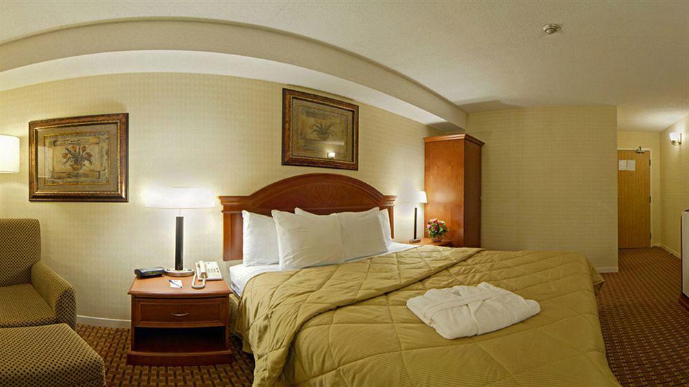 Spark By Hilton Toronto Markham Exterior photo